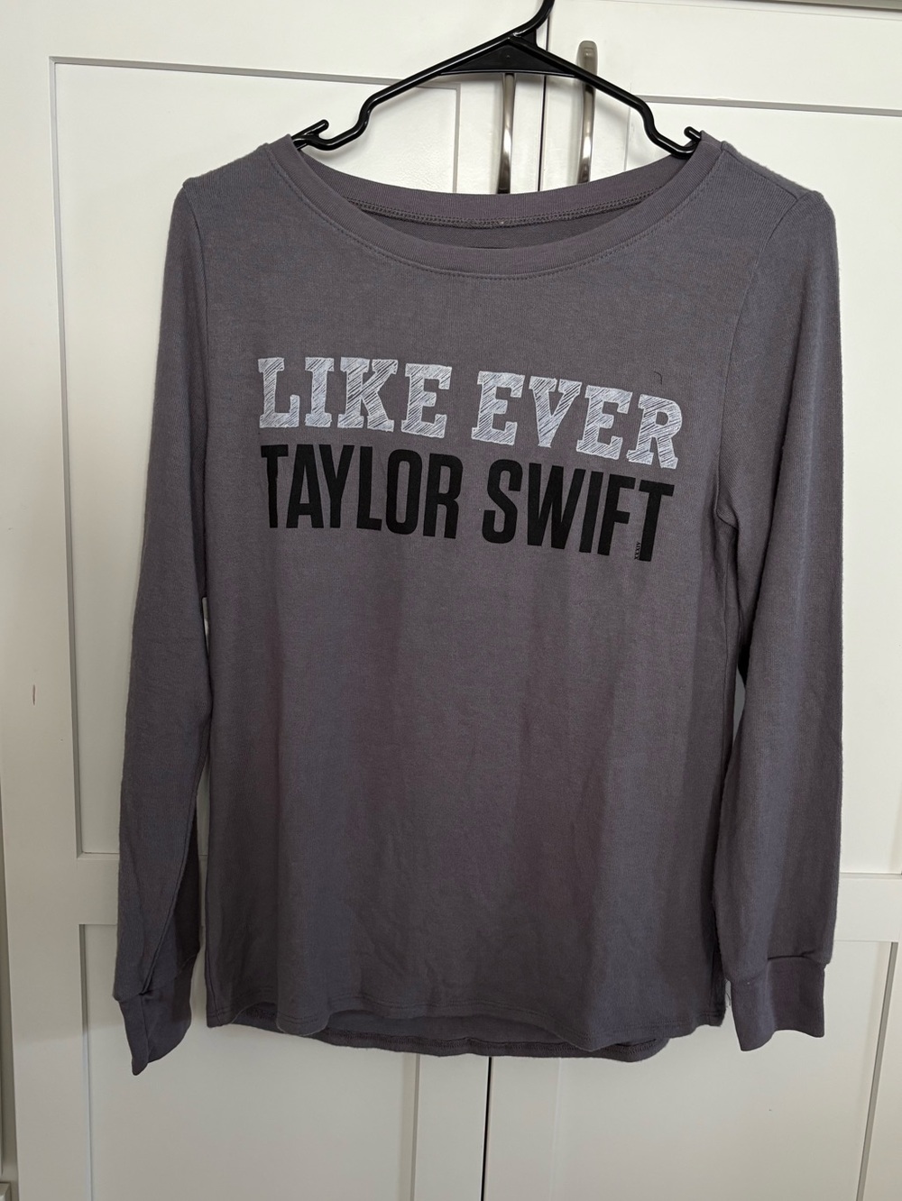 ✨NWT✨ Taylor Swift Red Album “Like Ever” Sweater Top